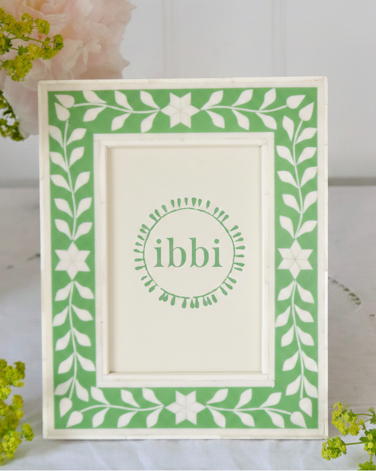 Photo Frame - Green With Ivory Leaf