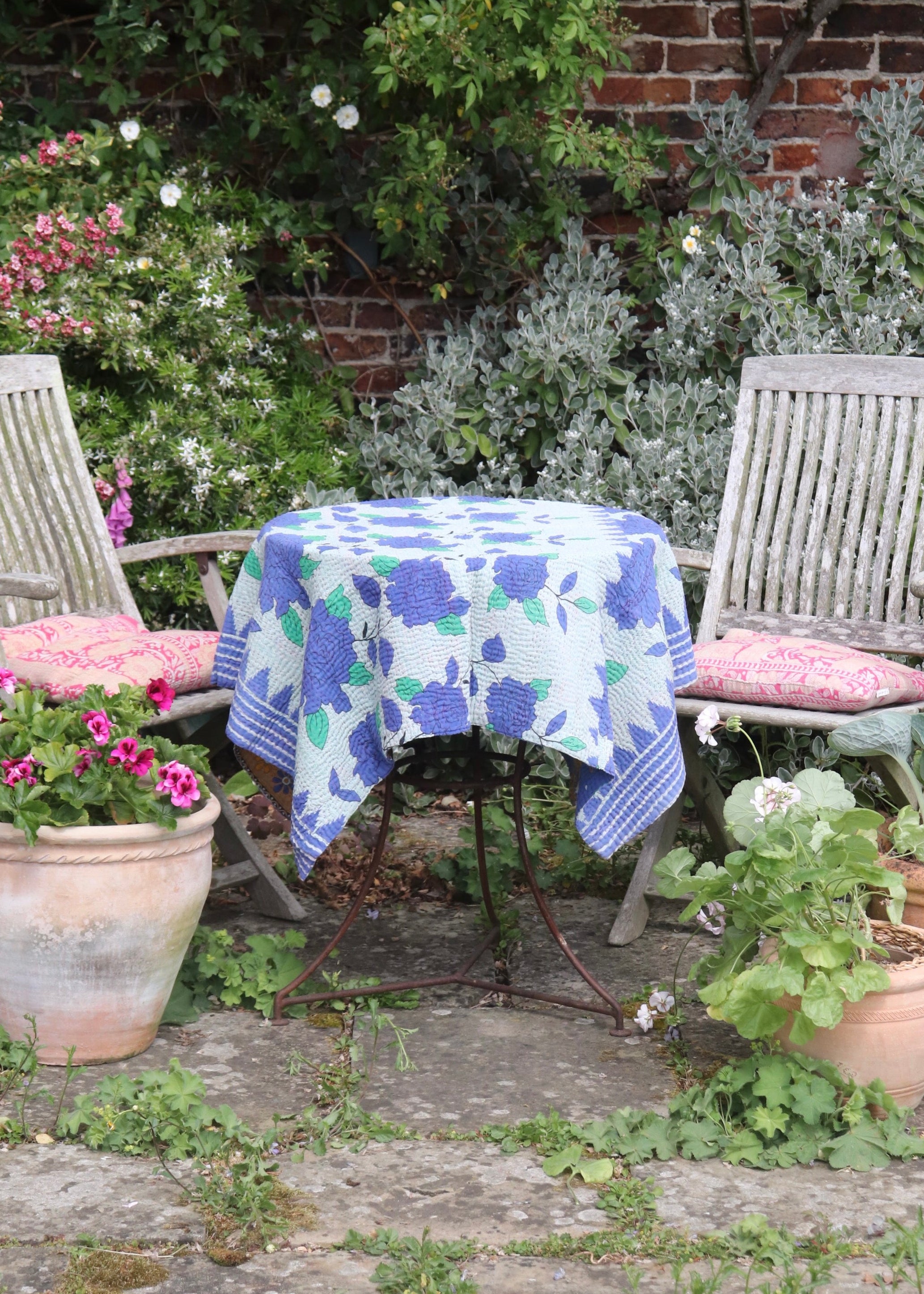 Little Kantha Throw - 275