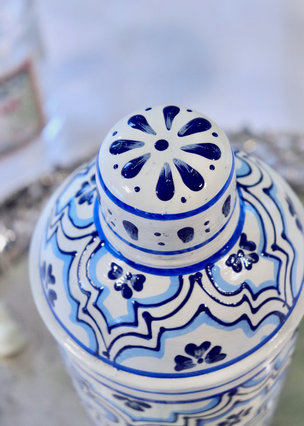 NEW STYLE: Cocktail Shaker - Retro Blue & White