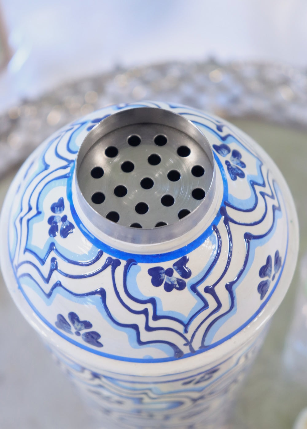 NEW STYLE: Cocktail Shaker - Retro Blue & White