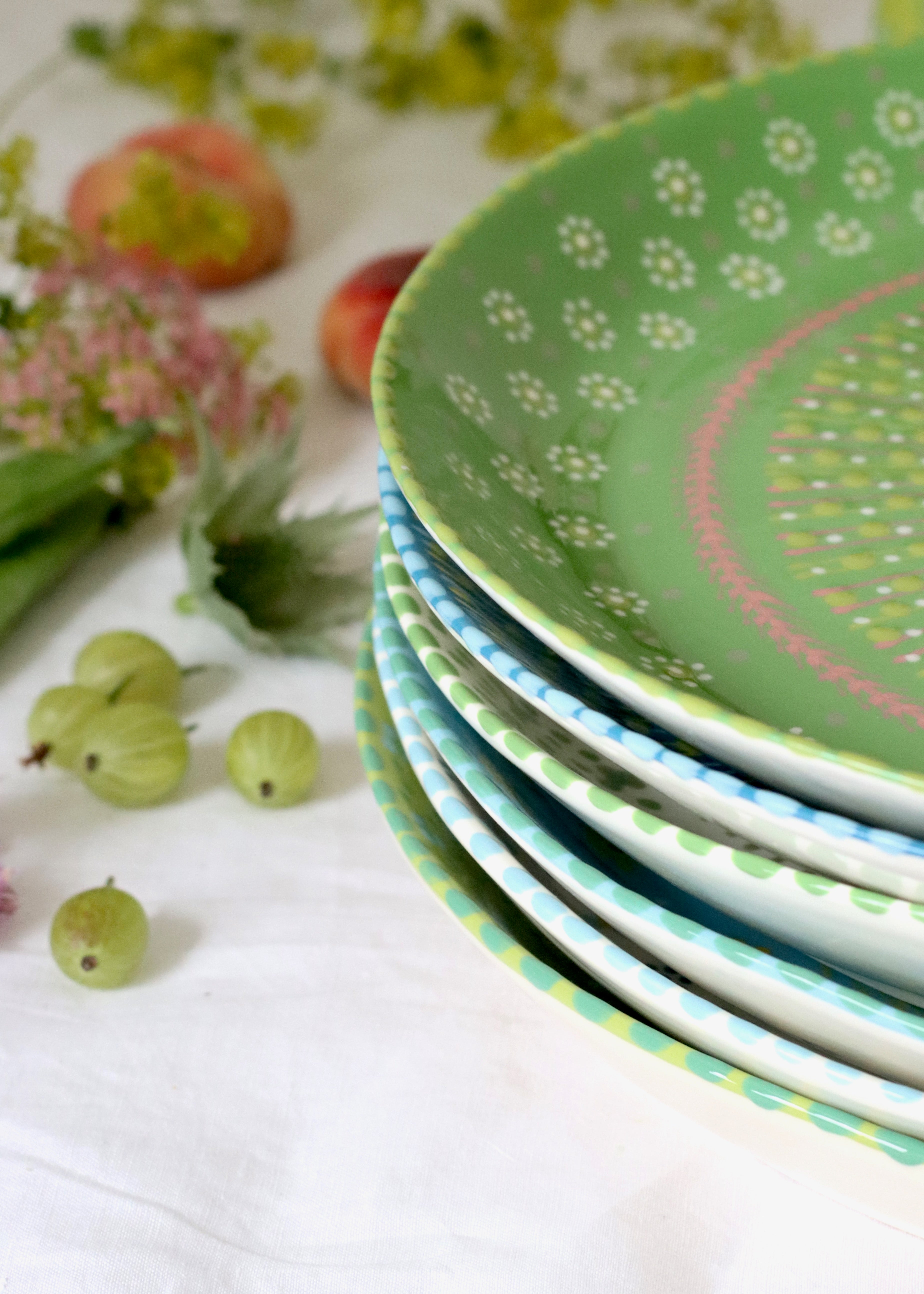 Round Serving Platter - White & Green