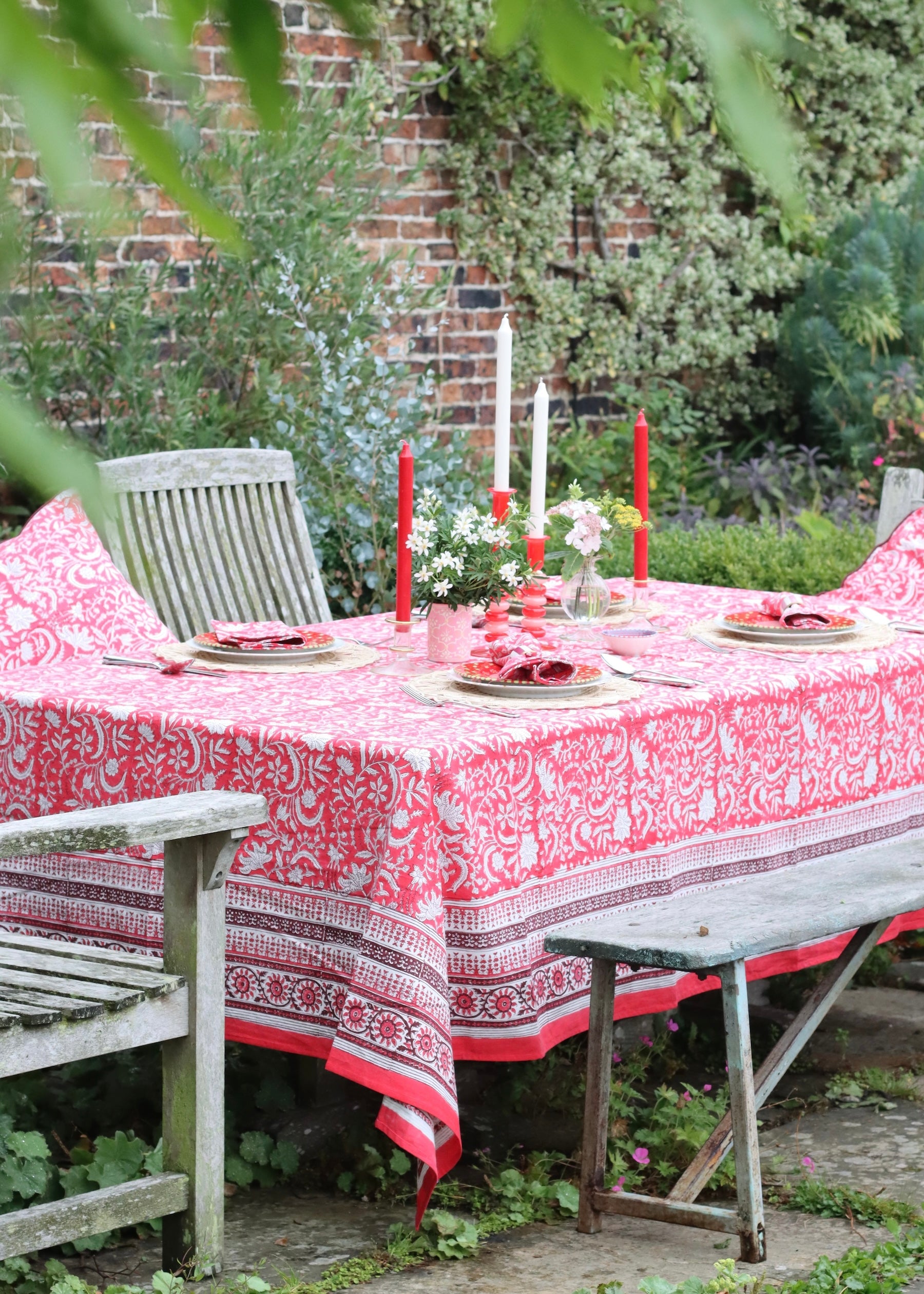TABLECLOTH - Christmas Red