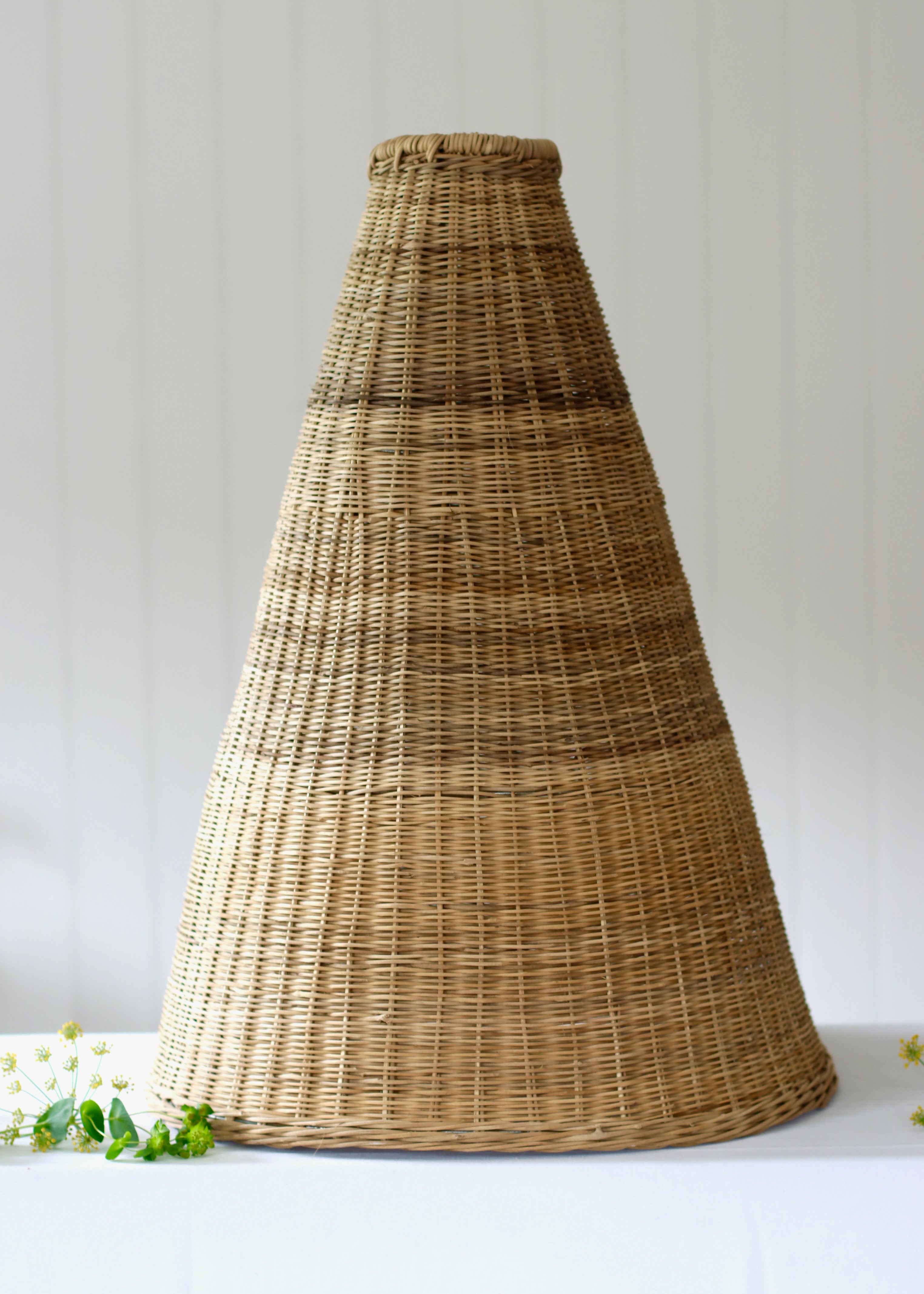 Cone Pendant Lamp Shade * 1 REMAINING