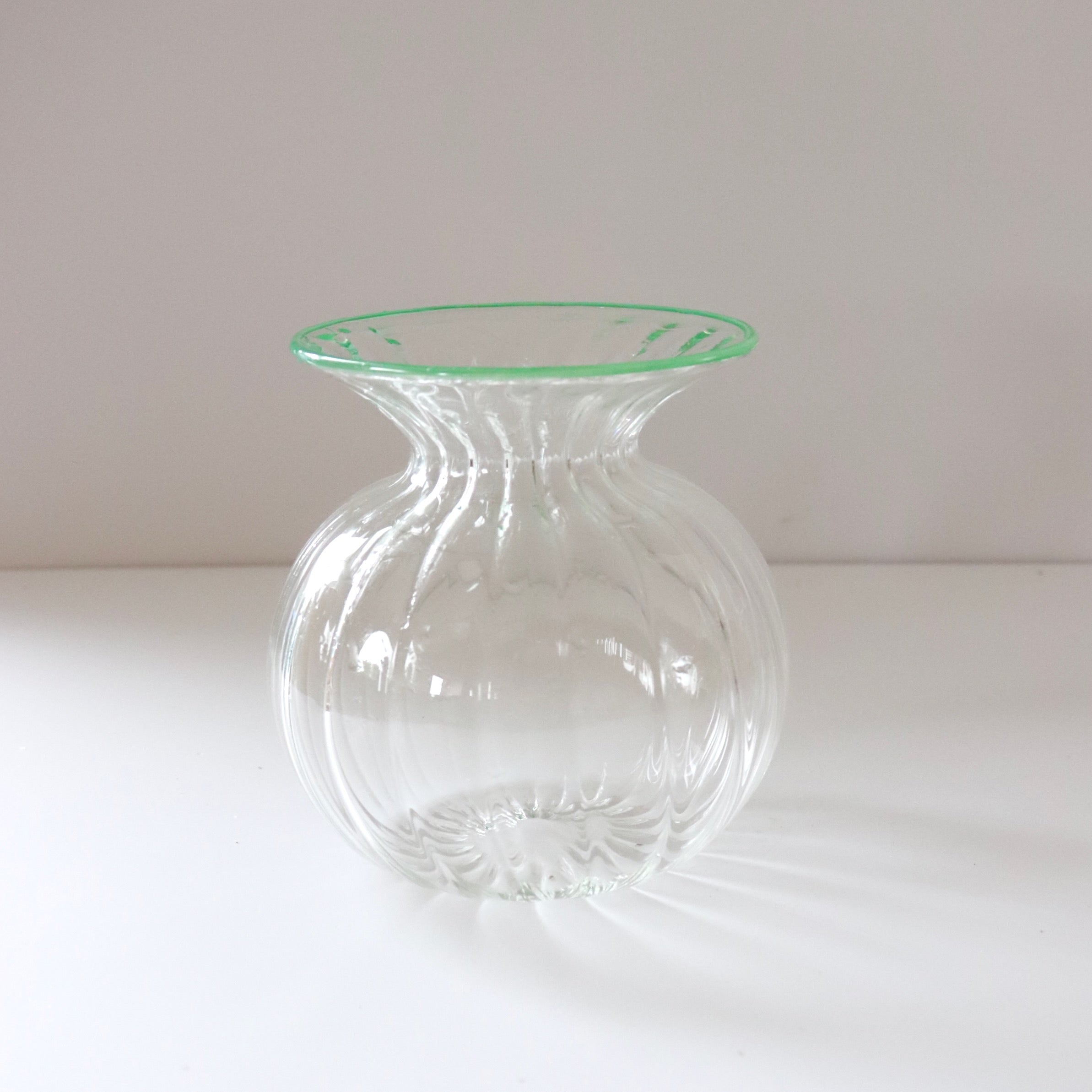 Luna Vase - Green Rim