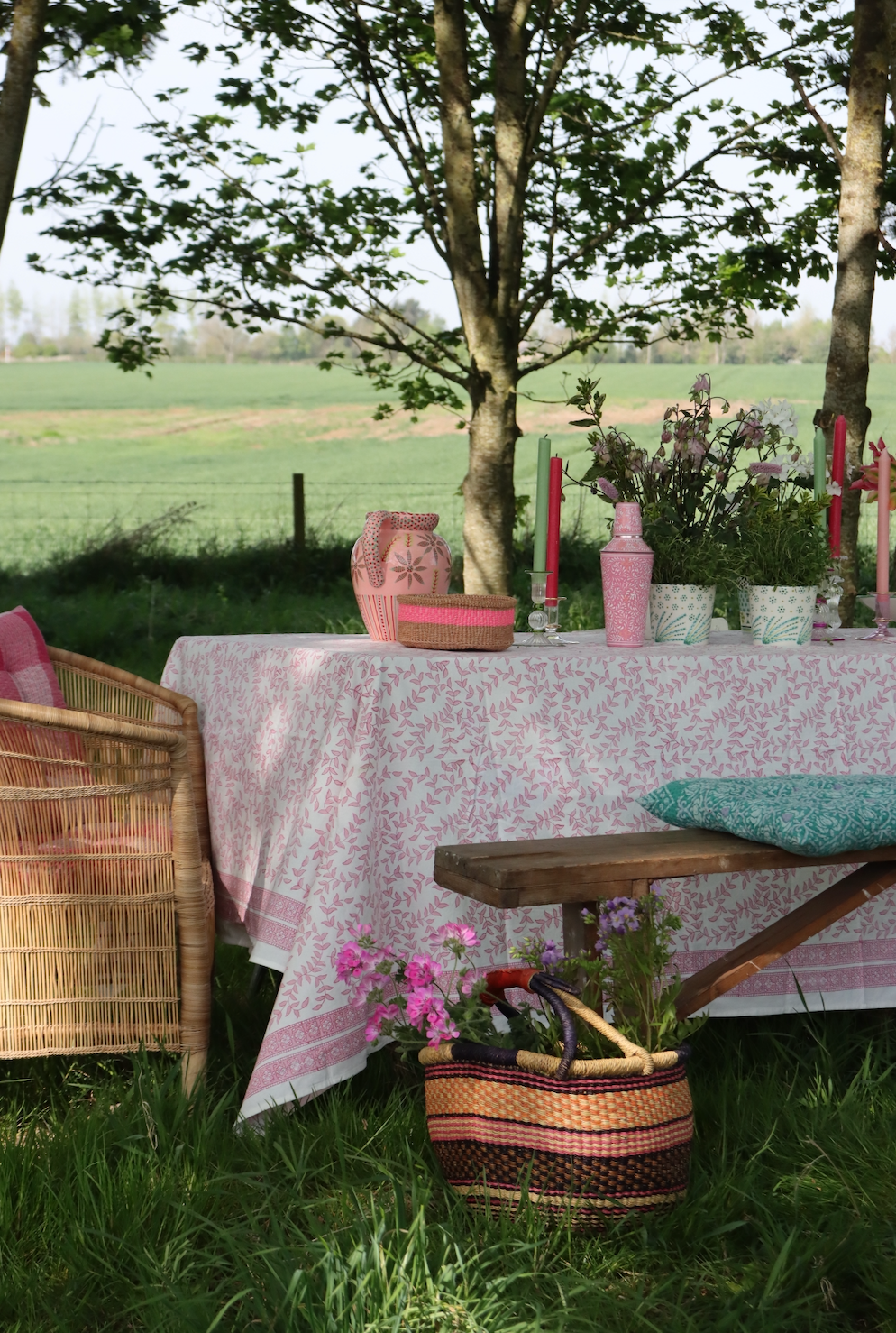 TABLECLOTH - Little Pink Leaf