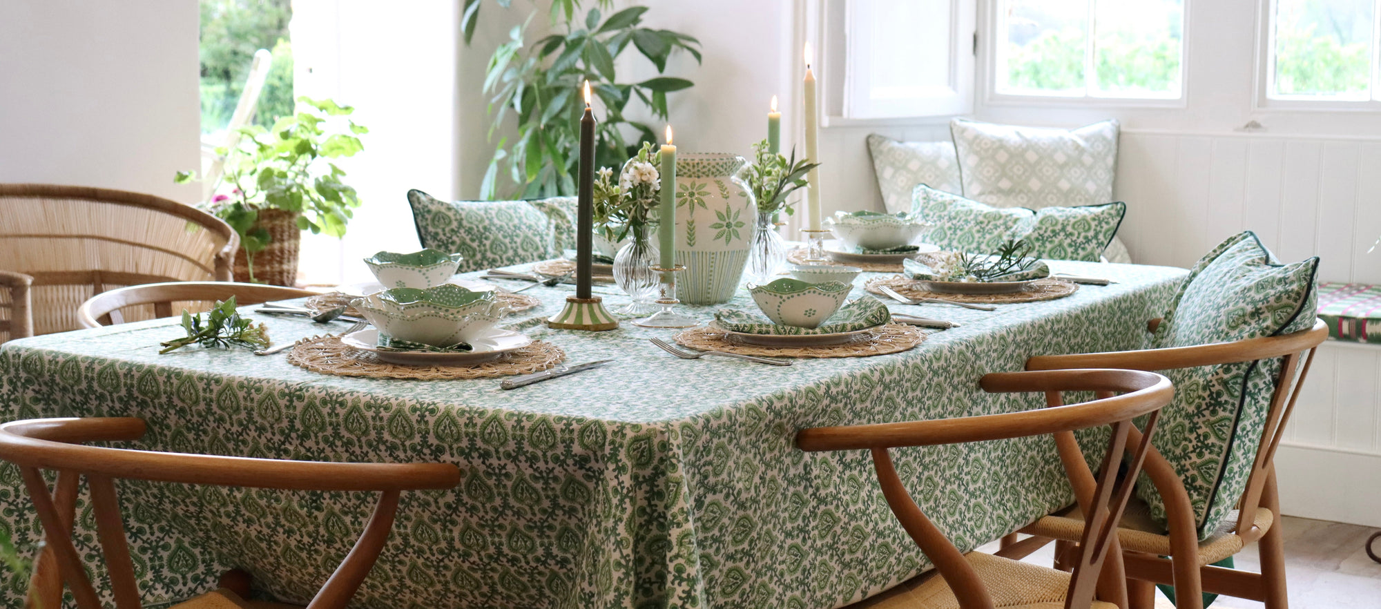 Tablecloths & Napkins