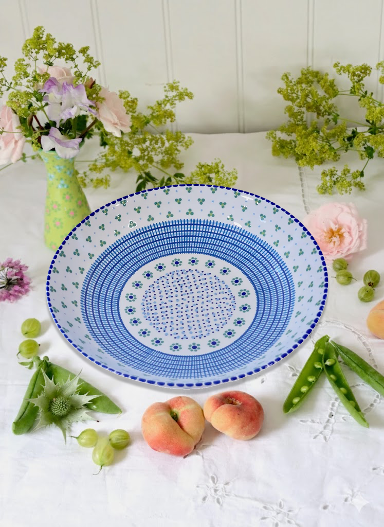 Olivia Fruit Bowl - White & Blue