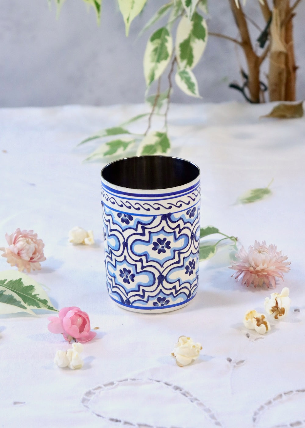 Brush Pot - Retro White & Blue