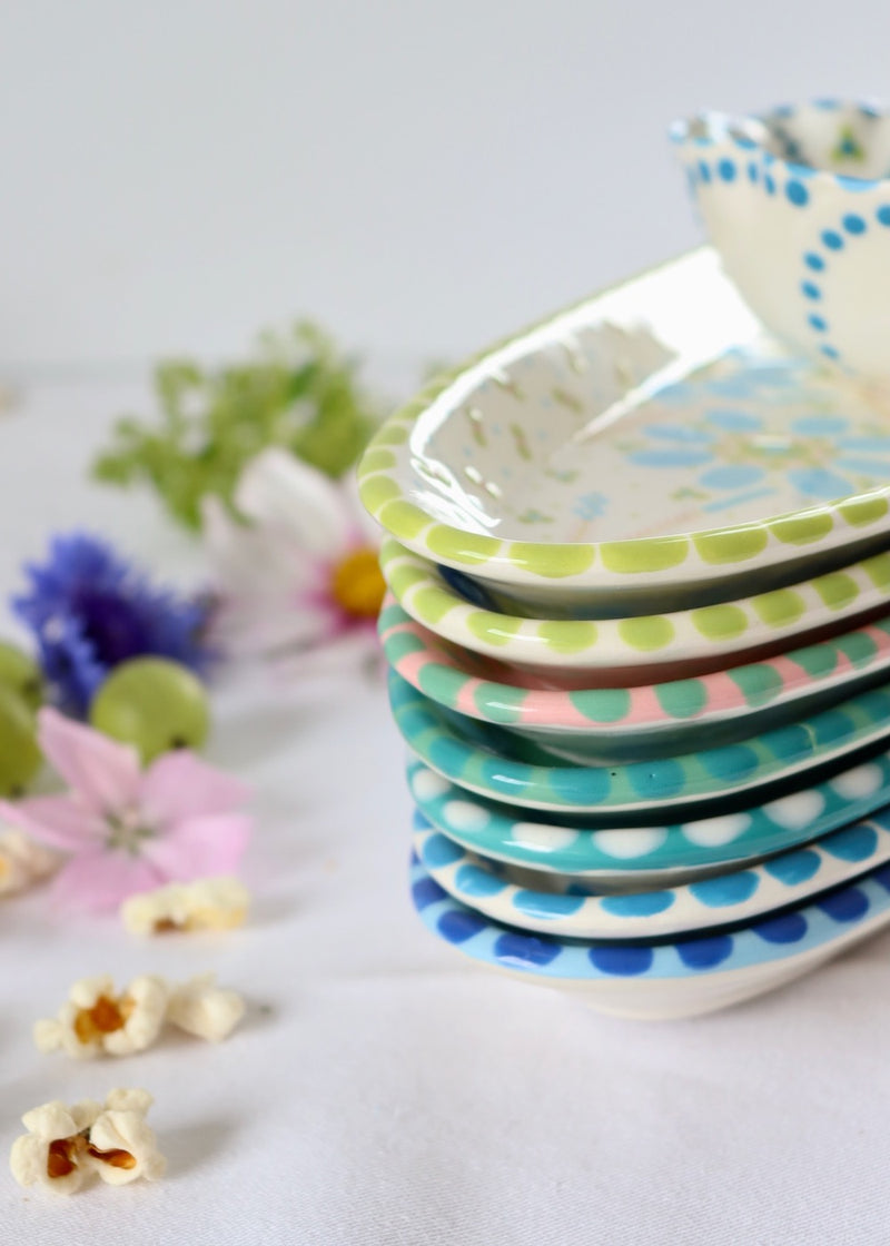 Garlic Platter White with Pale Blue Fronds