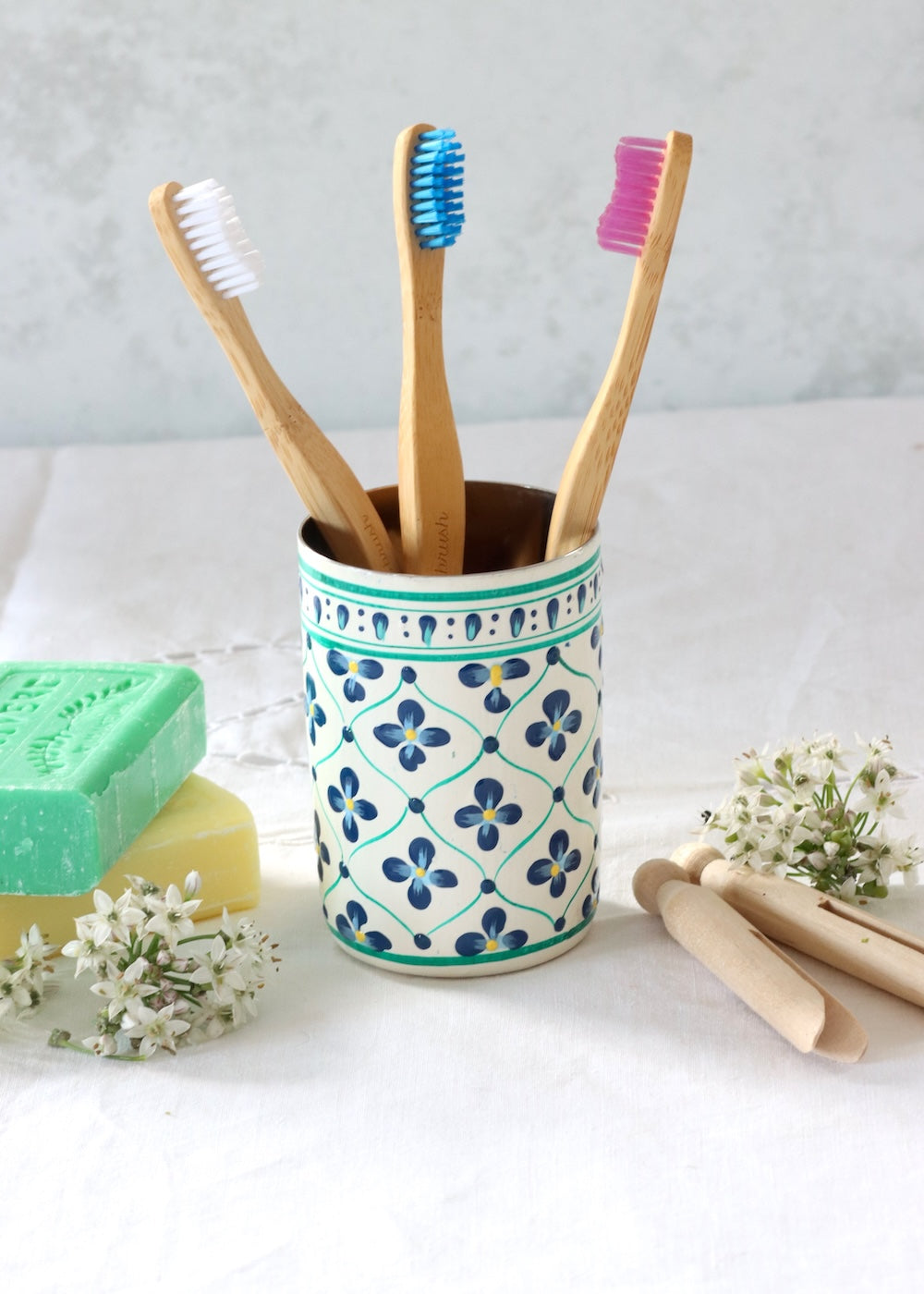 Brush Pot - White and Blue Flowers