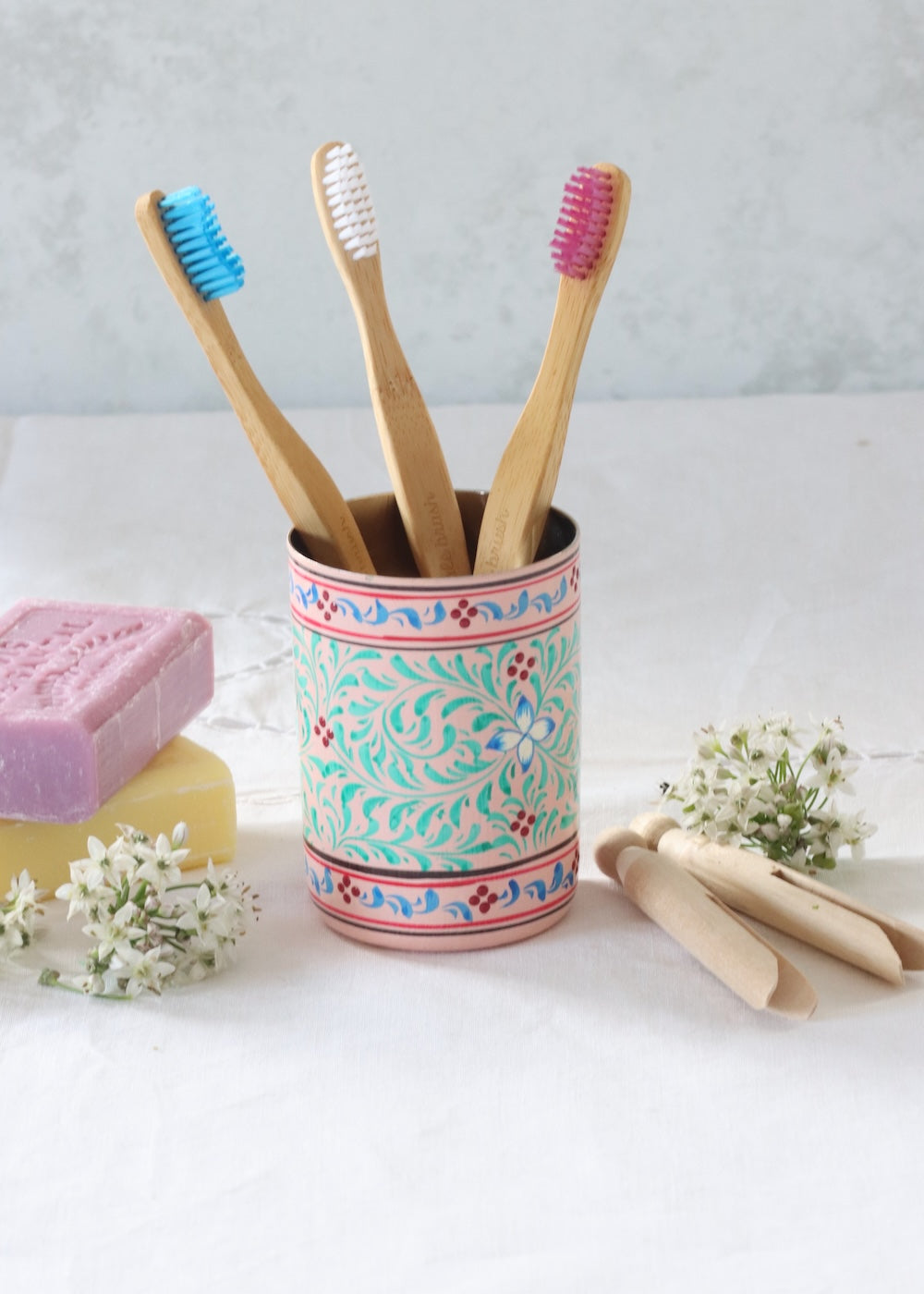 Brush Pot - Pale Pink