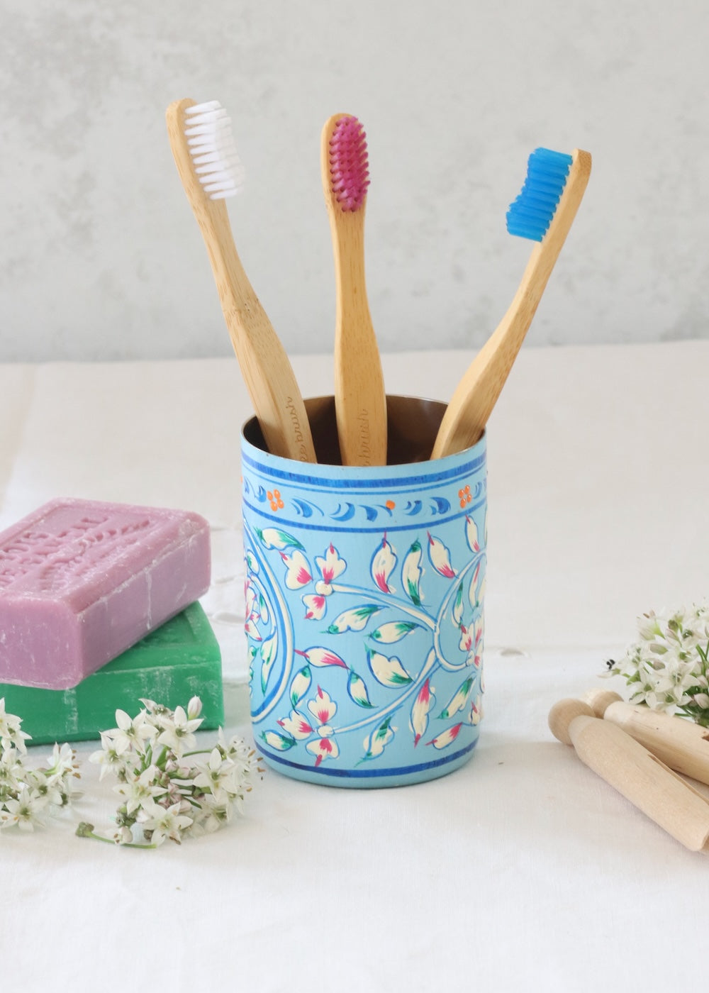 Brush Pot - Pale Blue