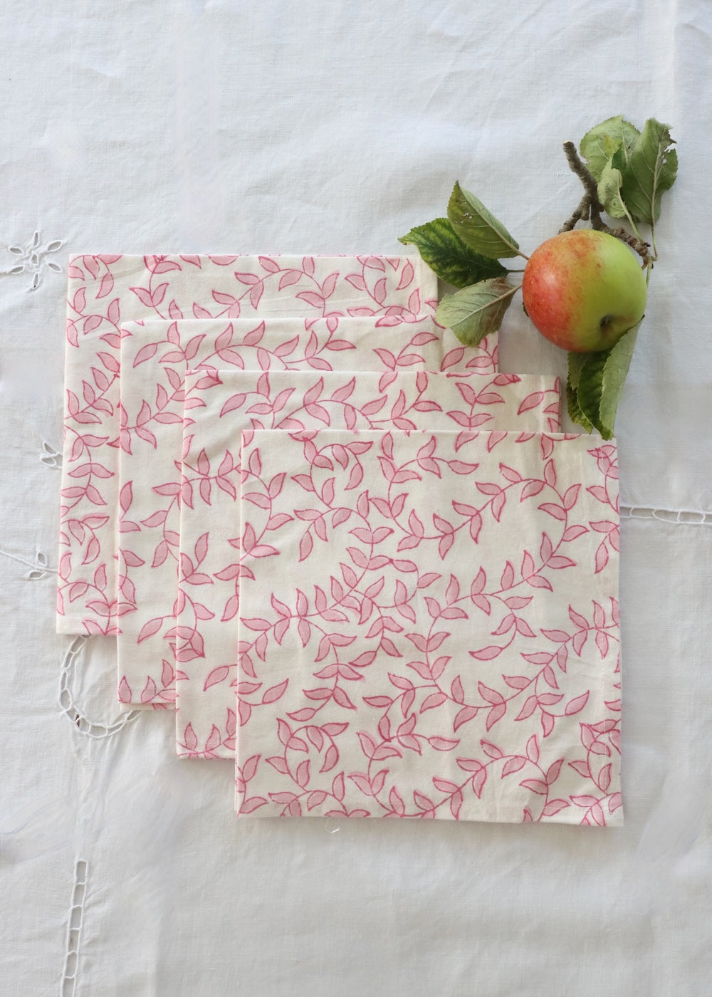 Set Of 4 Napkins - Little Pink Leaf