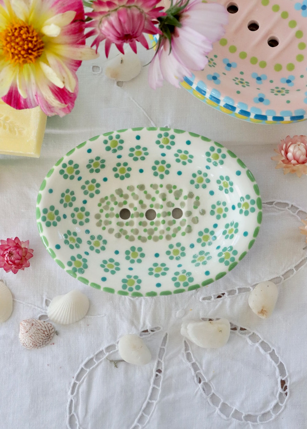 Soap Dish White with Teal Daisy