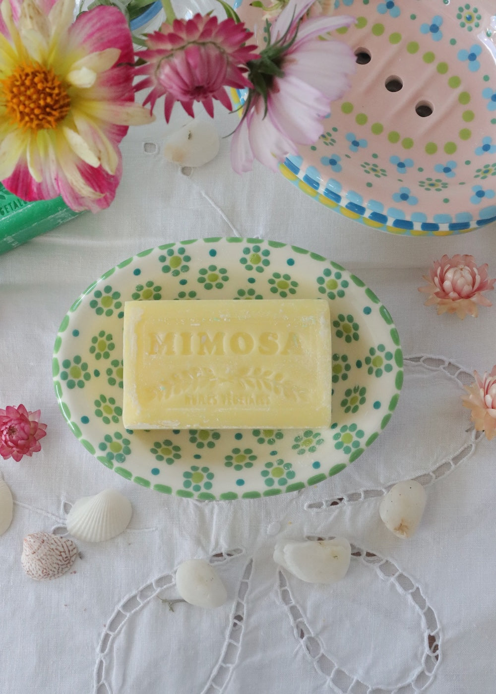 Soap Dish White with Teal Daisy
