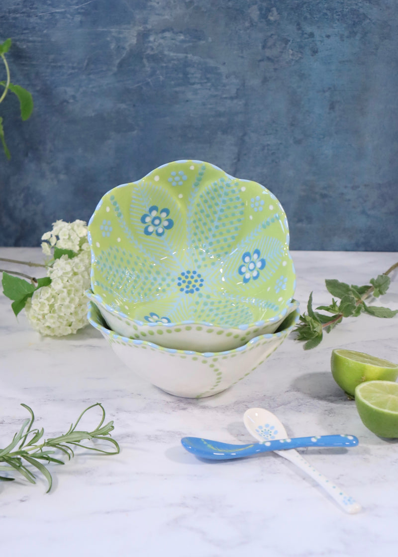 Pudding Bowl -Teal and Daisy