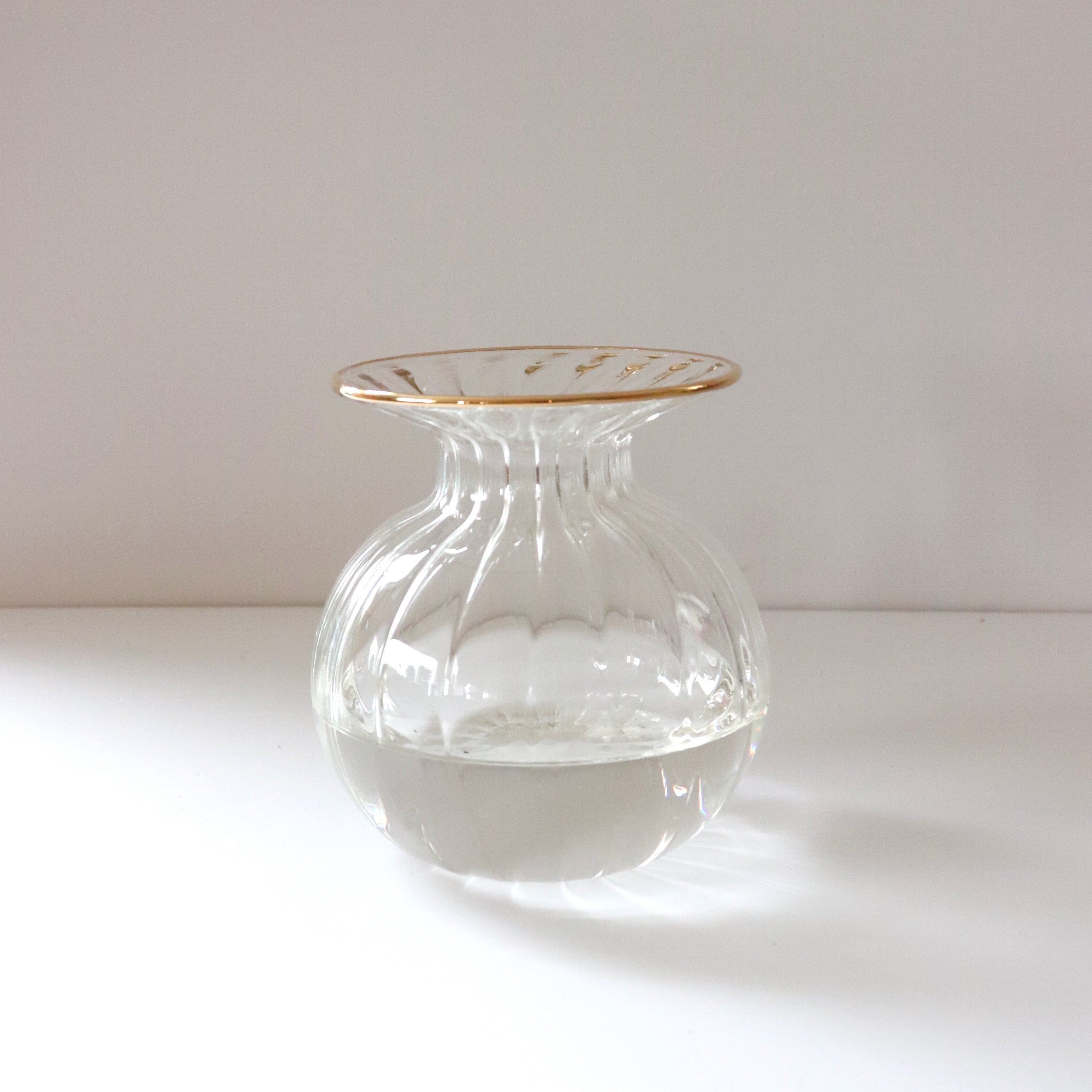 Luna Vase - Gold Rim