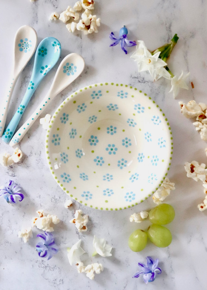 NEW IN: Nut Bowl - White with Pale Blue Daisies
