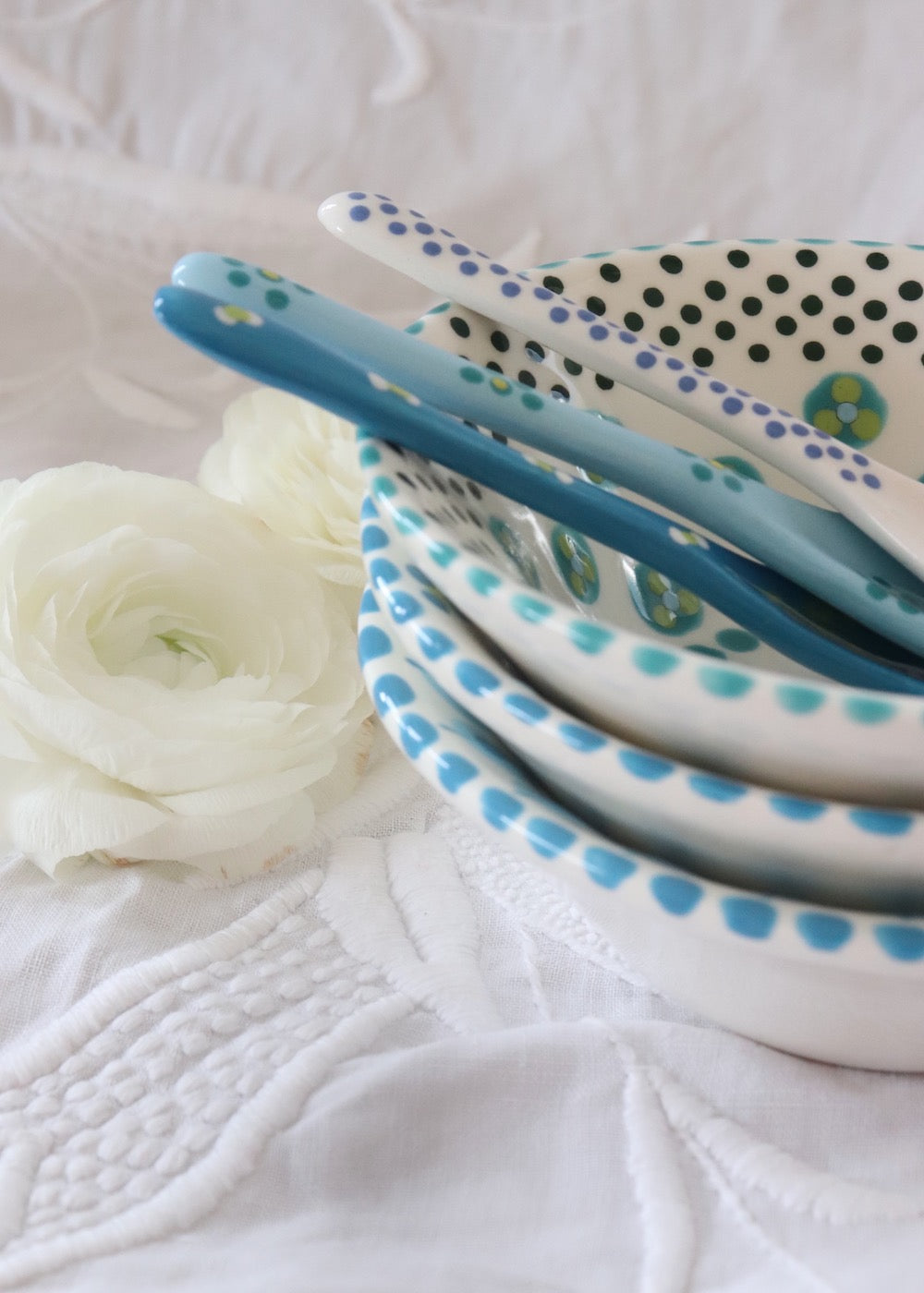 NEW IN: Nut Bowl - SET of 3 White & Teal