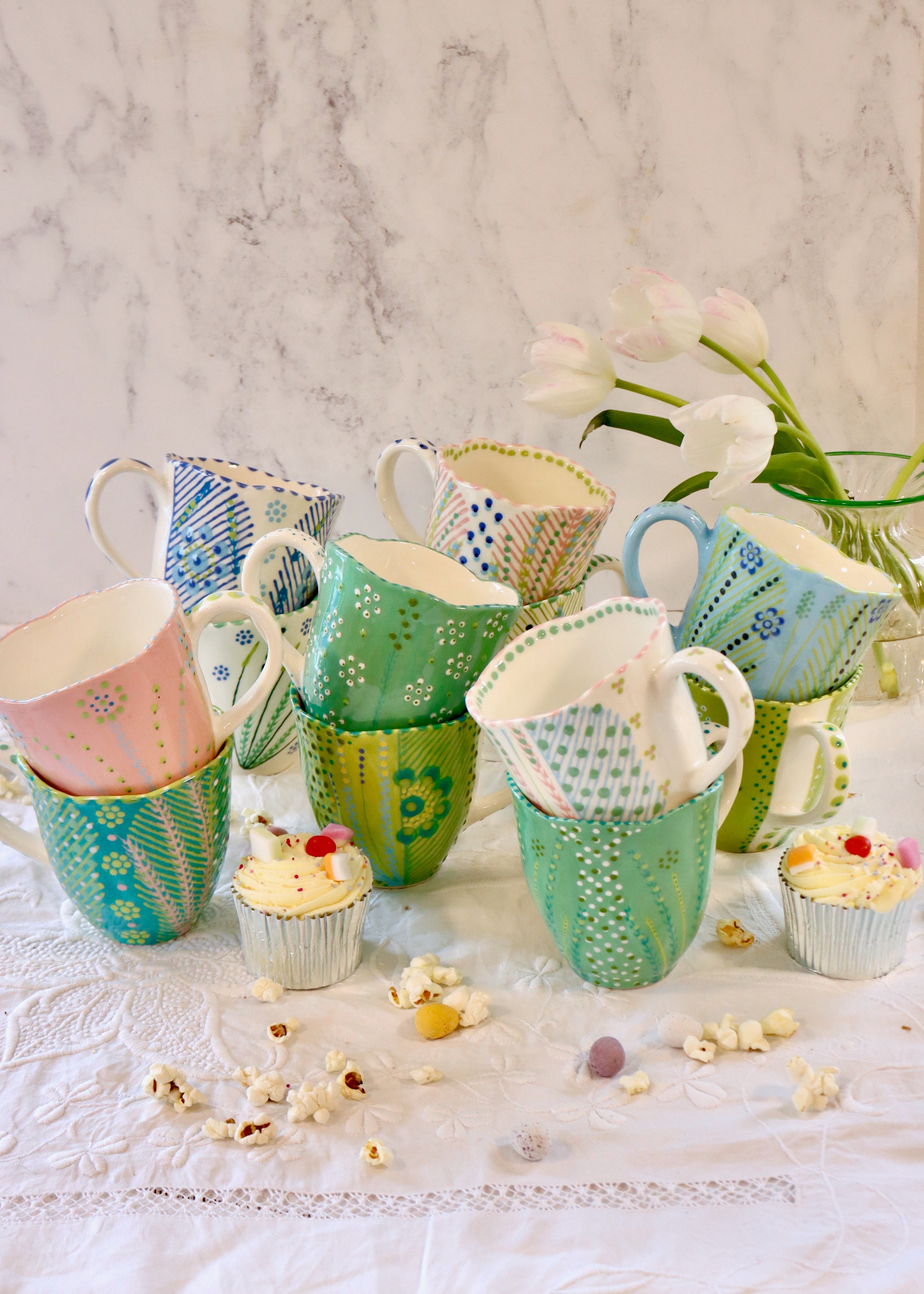 Waterlily Mug - White with Teal Daisy