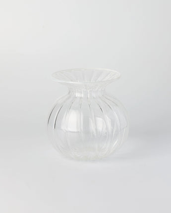 Luna Vase - Gentle White Rim