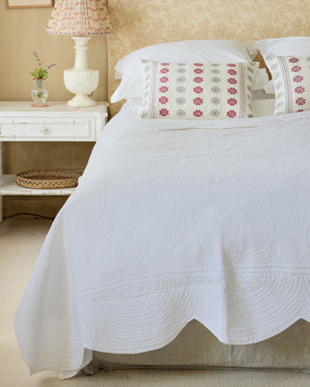 Scalloped White Quilt