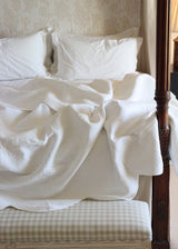 Scalloped Tip Top White Quilt